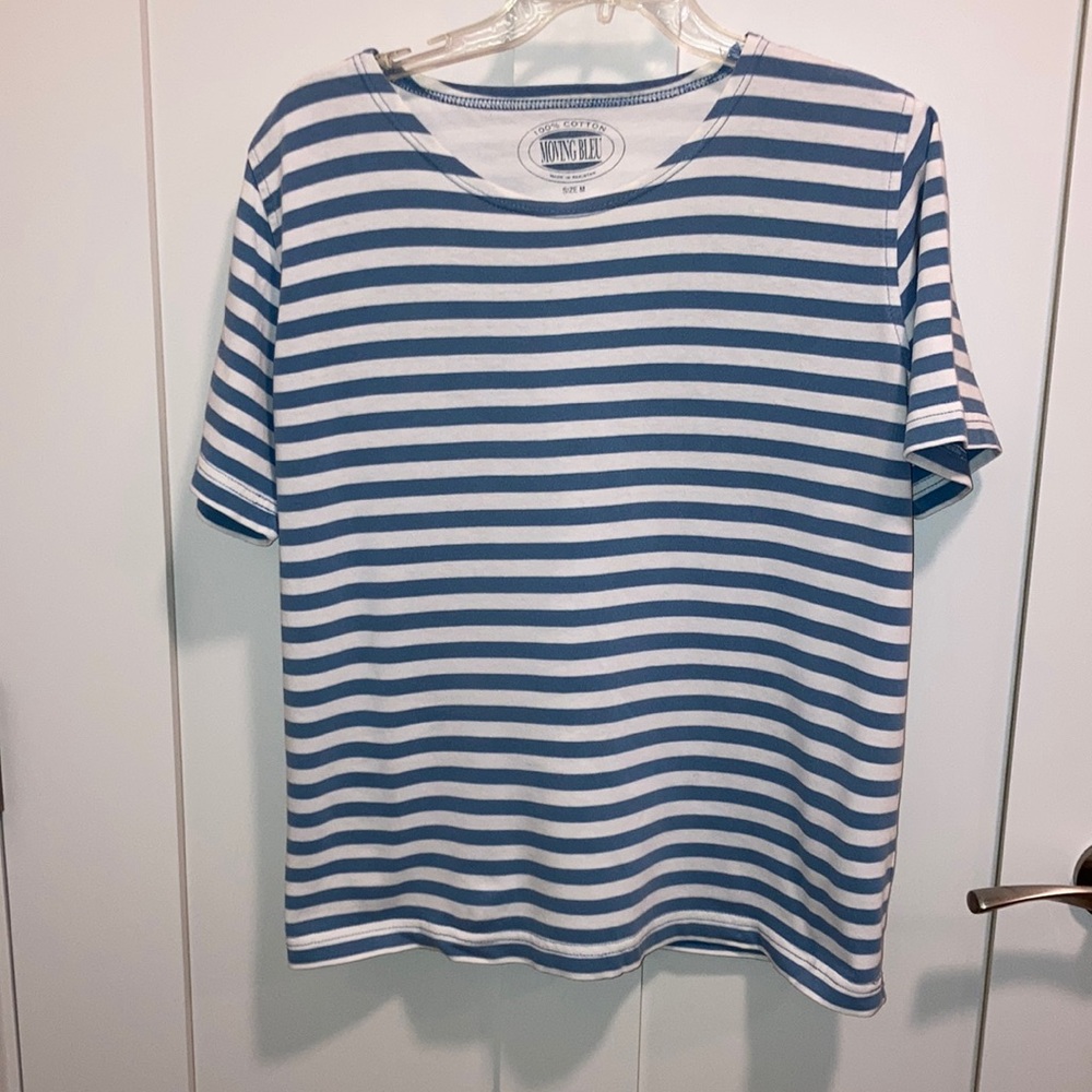 Women’s blue and white cotton top. Moving Bleu.